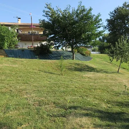 Au Grand Calme Dans Maison Bed & Breakfast *
