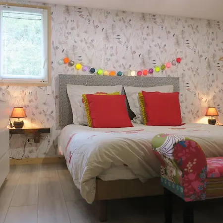 Au Grand Calme Dans Maison Bed & Breakfast