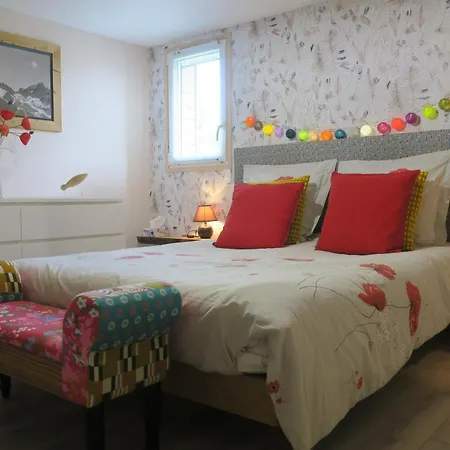 Au Grand Calme Dans Maison Bed & Breakfast